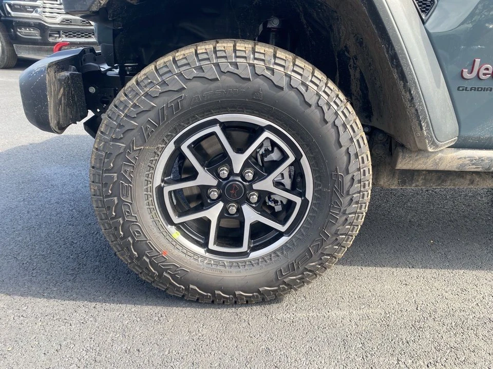 2026 Jeep JT Gladiator - Image 9 of 12
