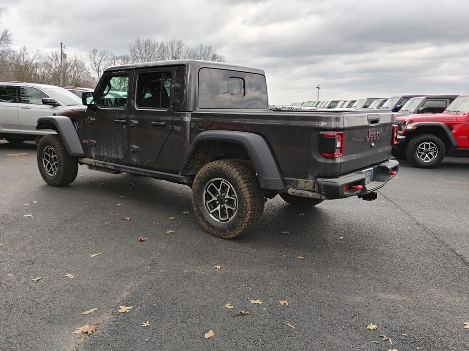 2026 Jeep JT Gladiator - Image 7 of 12