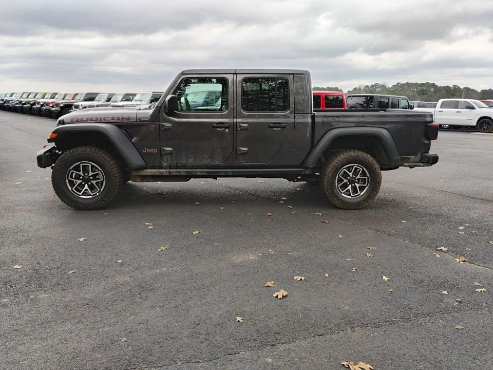 2026 Jeep JT Gladiator - Image 8 of 12