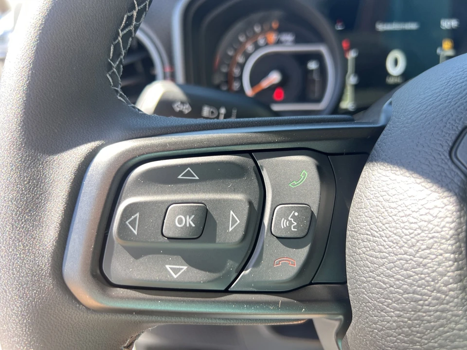 2026 Jeep JT Gladiator - Image 22 of 25