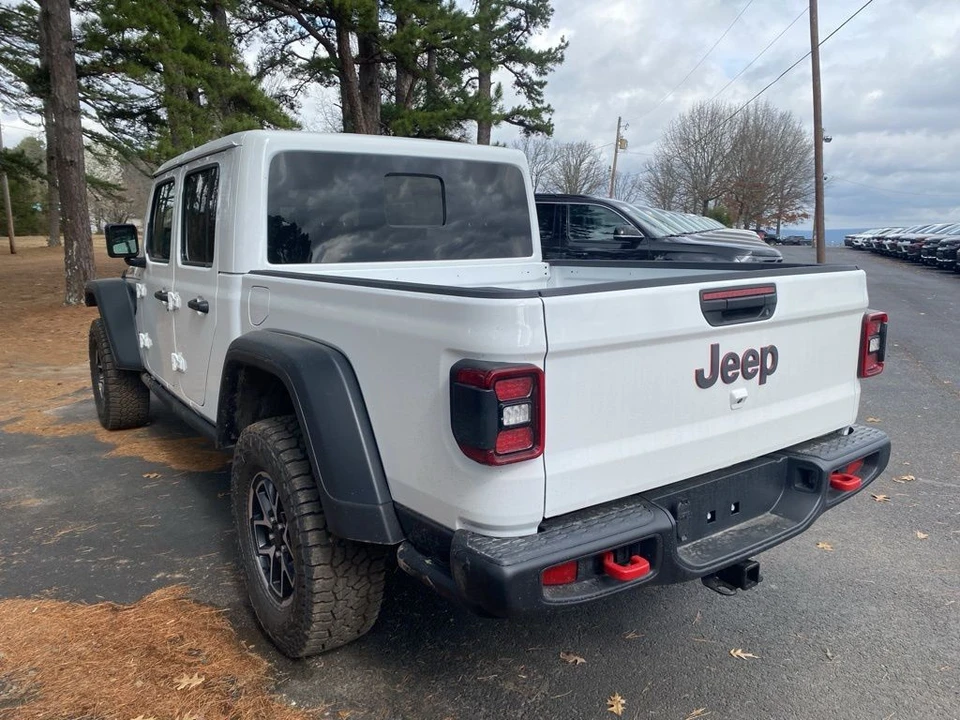 2026 Jeep JT Gladiator - Image 7 of 12
