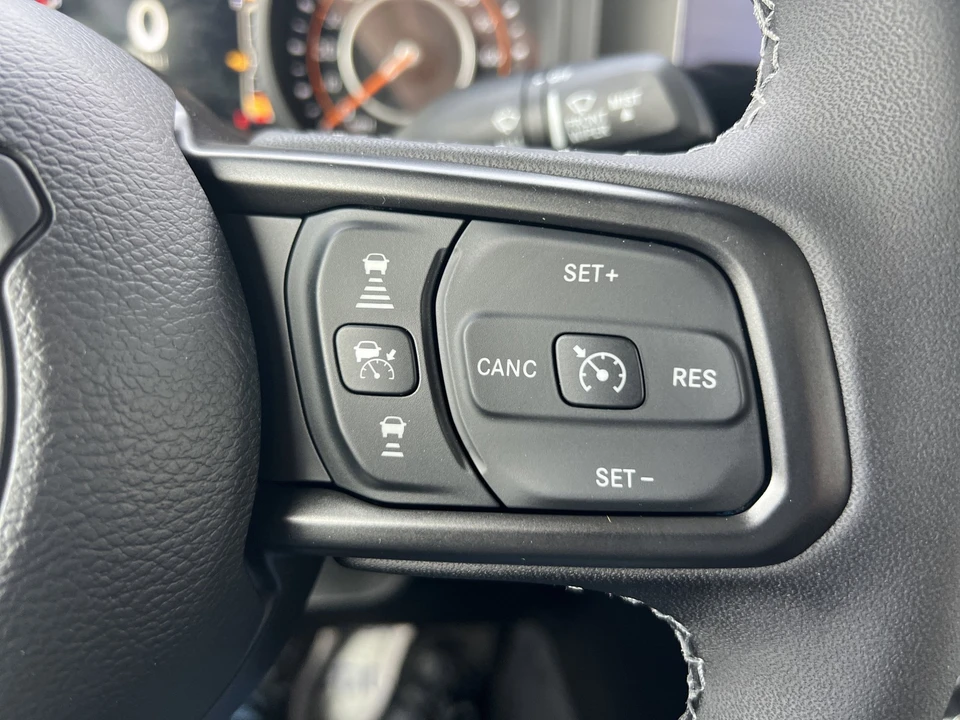 2026 Jeep JT Gladiator - Image 21 of 25