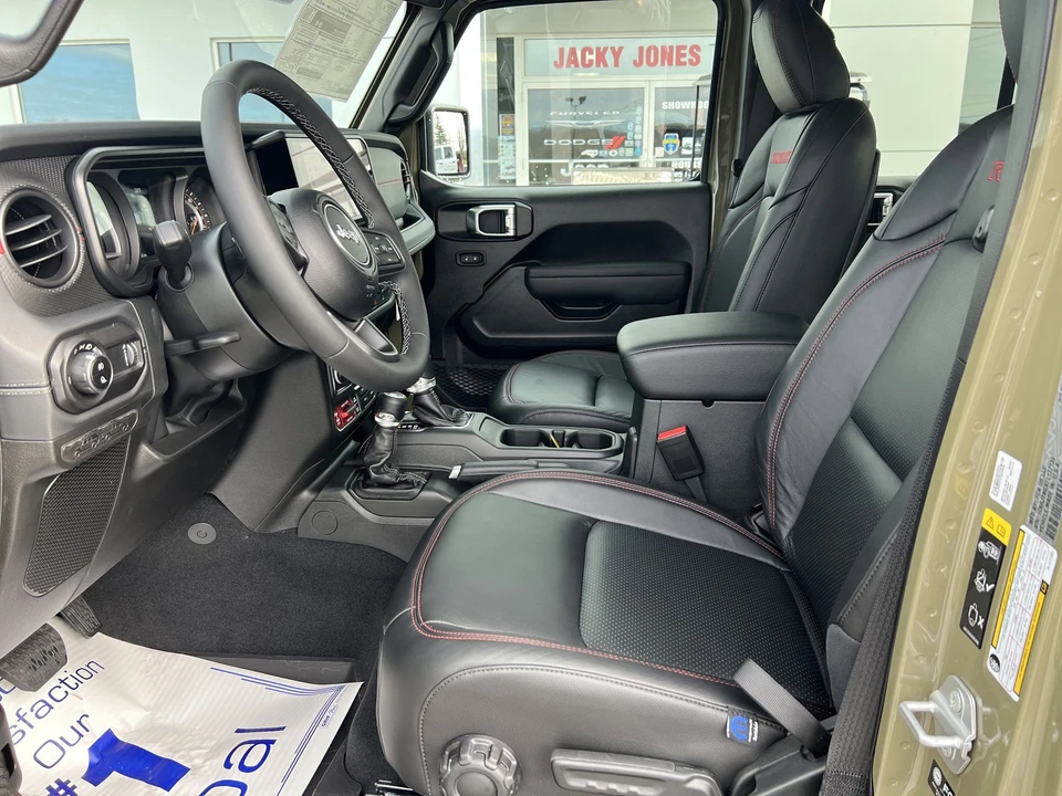 2026 Jeep JT Gladiator - Image 14 of 25