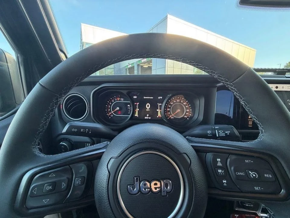 2026 Jeep JT Gladiator - Image 9 of 10