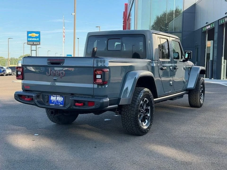 2026 Jeep JT Gladiator - Image 5 of 10