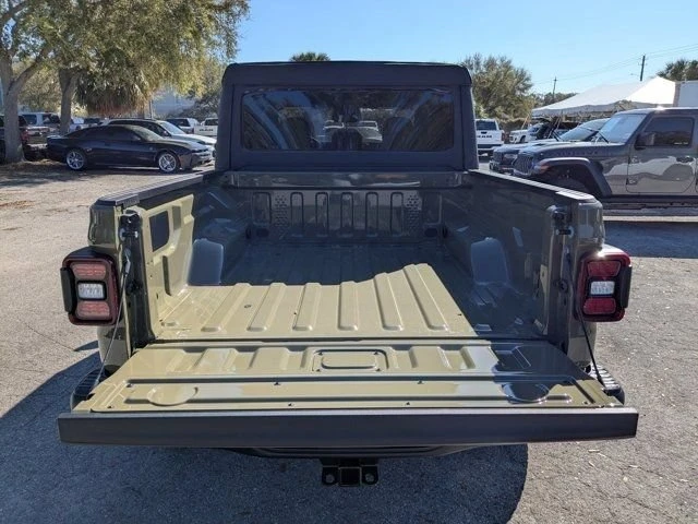 2026 Jeep JT Gladiator - Image 12 of 12