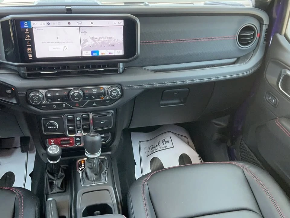 2026 Jeep JT Gladiator - Image 18 of 20