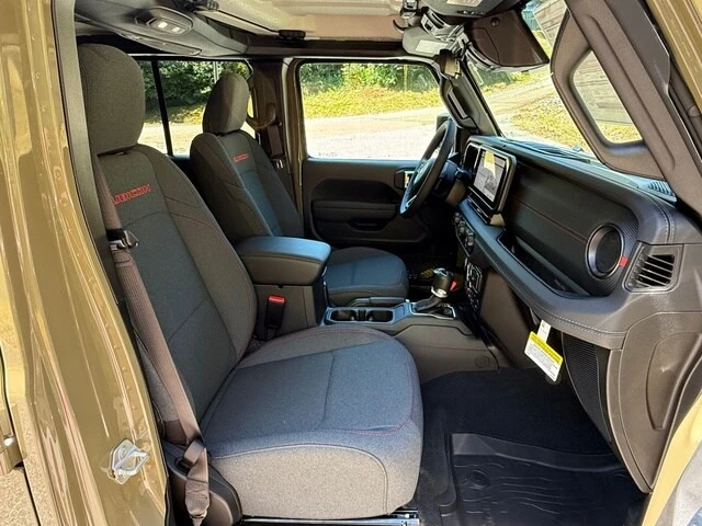 2026 Jeep JT Gladiator - Image 18 of 29
