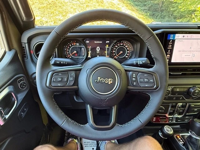 2026 Jeep JT Gladiator - Image 19 of 29