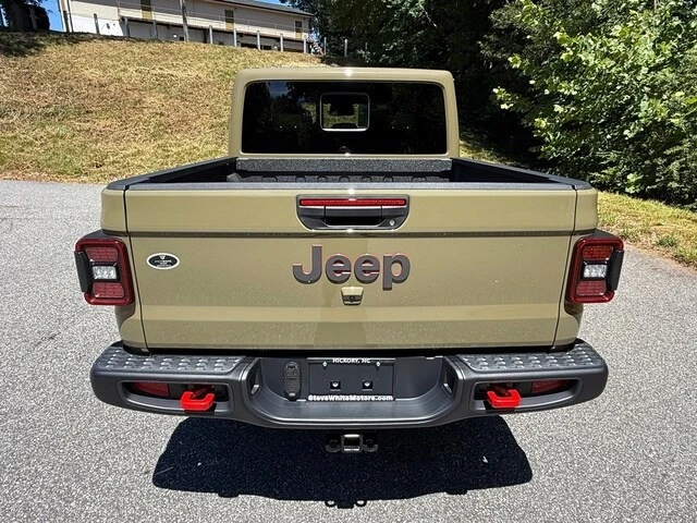 2026 Jeep JT Gladiator - Image 8 of 29