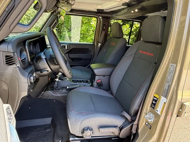 2026 Jeep JT Gladiator - Image 13 of 29