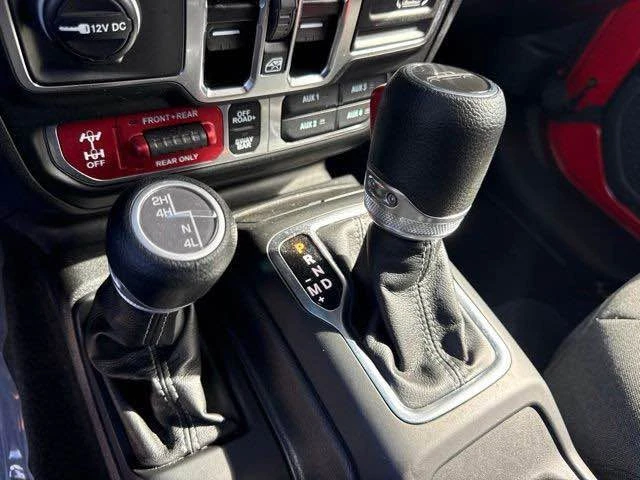 2026 Jeep JT Gladiator - Image 15 of 20