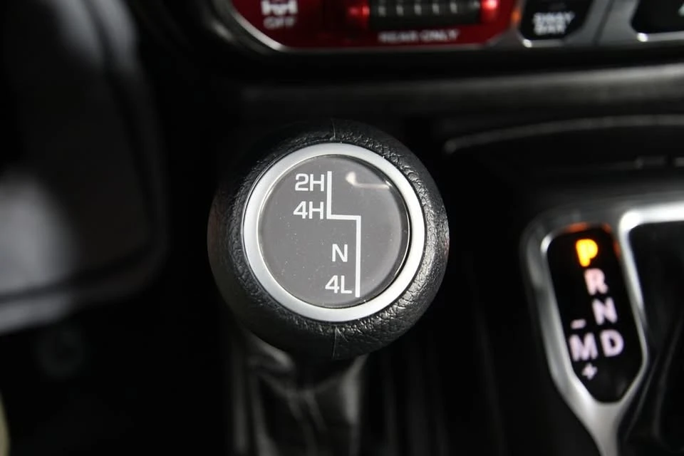 2026 Jeep JT Gladiator - Image 12 of 20