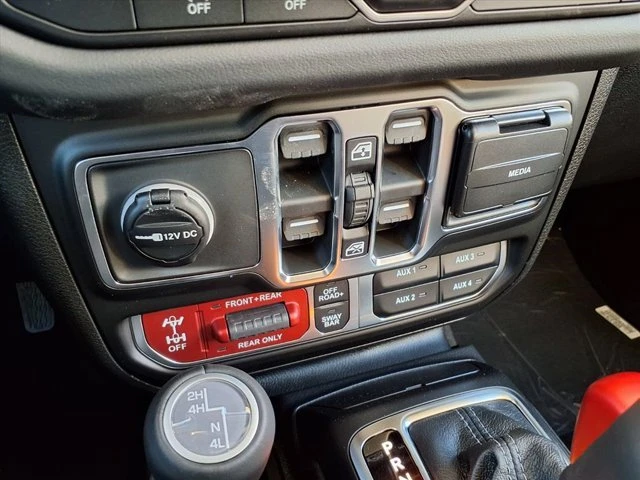 2026 Jeep JT Gladiator - Image 7 of 17