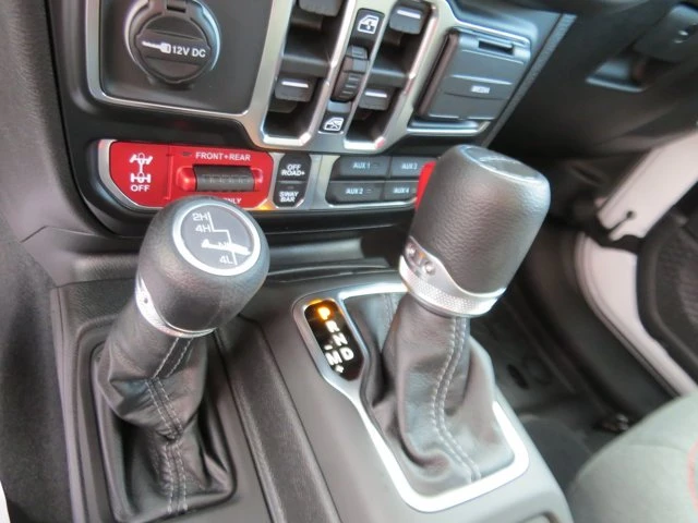 2026 Jeep JT Gladiator - Image 17 of 20