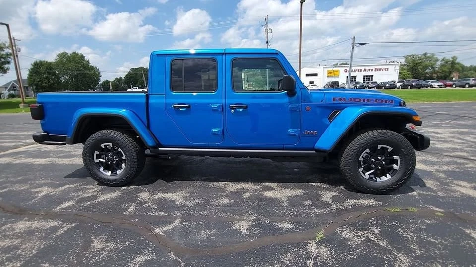2026 Jeep JT Gladiator - Image 8 of 20
