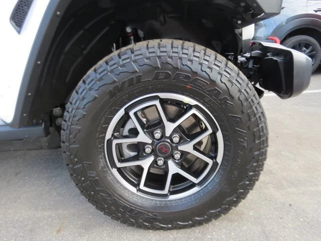 2026 Jeep JT Gladiator - Image 10 of 20