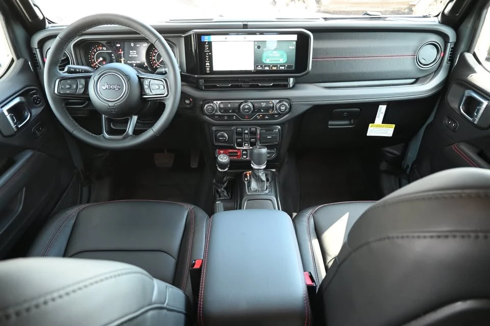 2026 Jeep JT Gladiator - Image 14 of 19