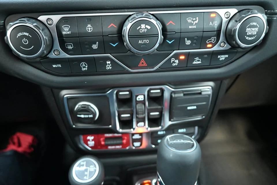 2026 Jeep JT Gladiator - Image 11 of 19