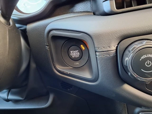 2026 Jeep JT Gladiator - Image 9 of 17