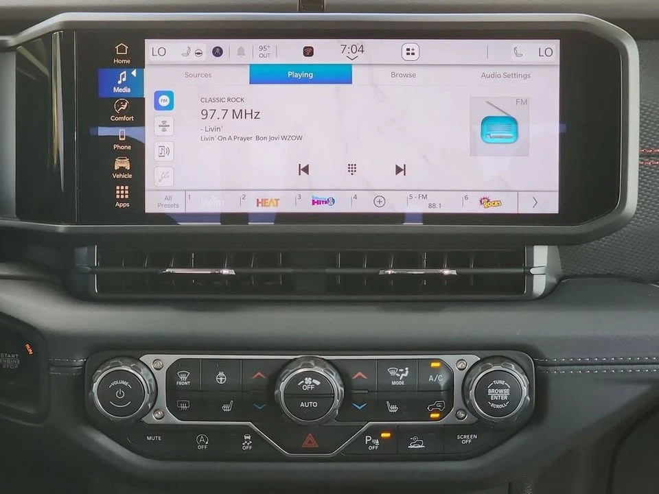 2026 Jeep JT Gladiator - Image 14 of 20