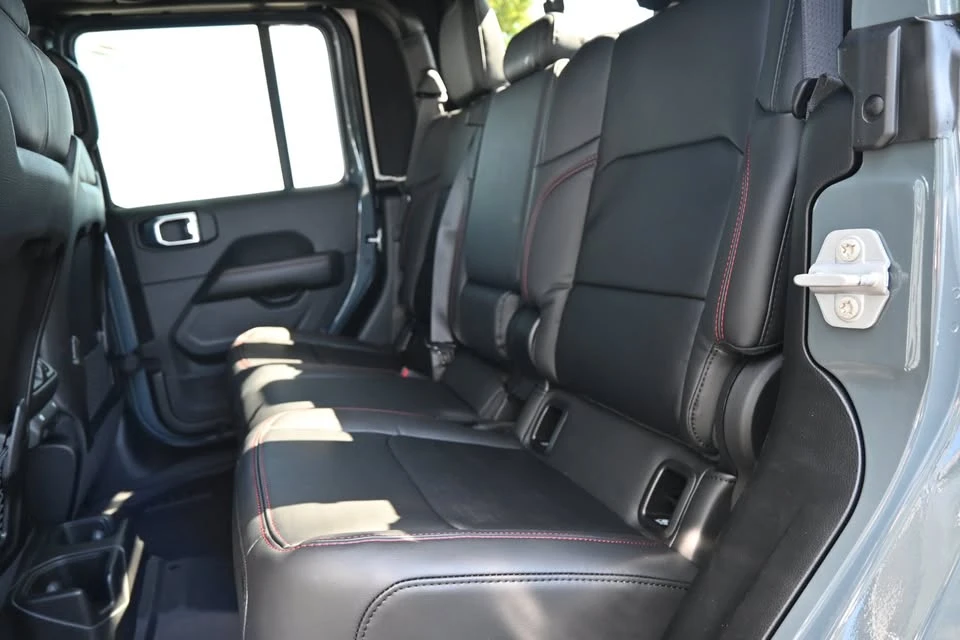 2026 Jeep JT Gladiator - Image 16 of 19