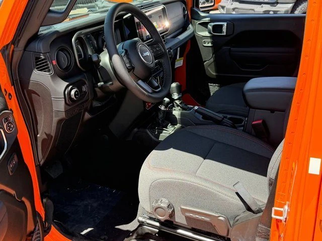 2026 Jeep JT Gladiator - Image 15 of 20