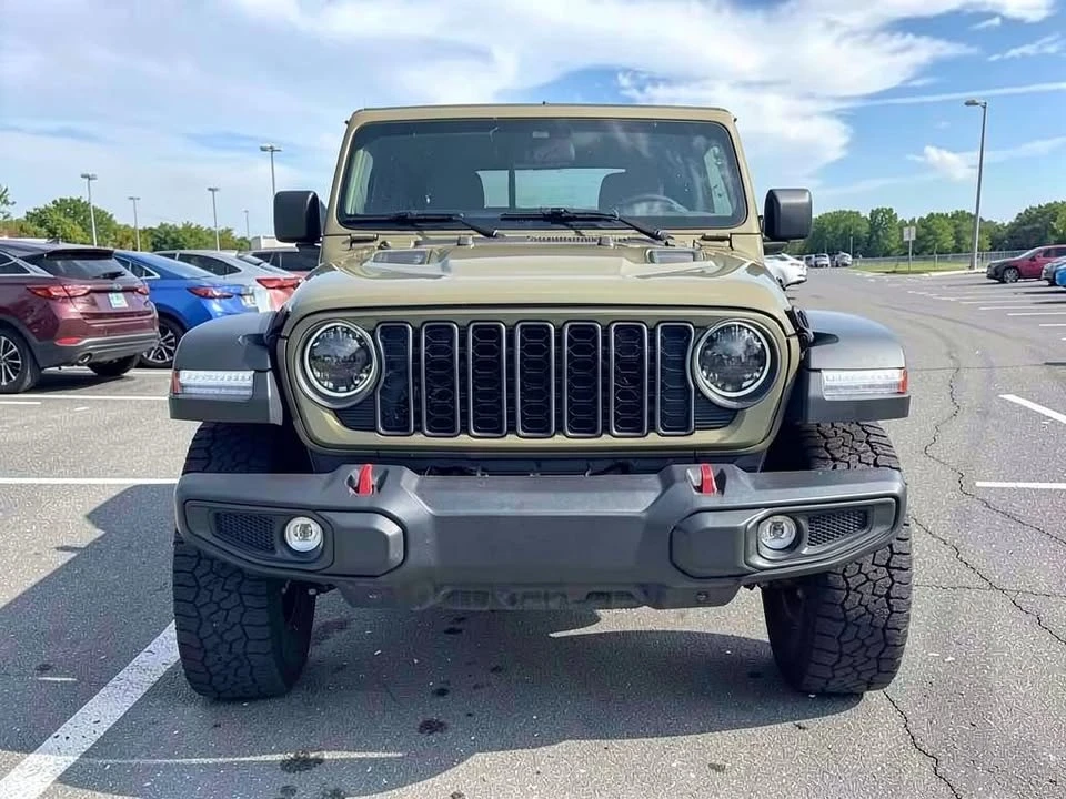 2026 Jeep JT Gladiator - Image 2 of 20