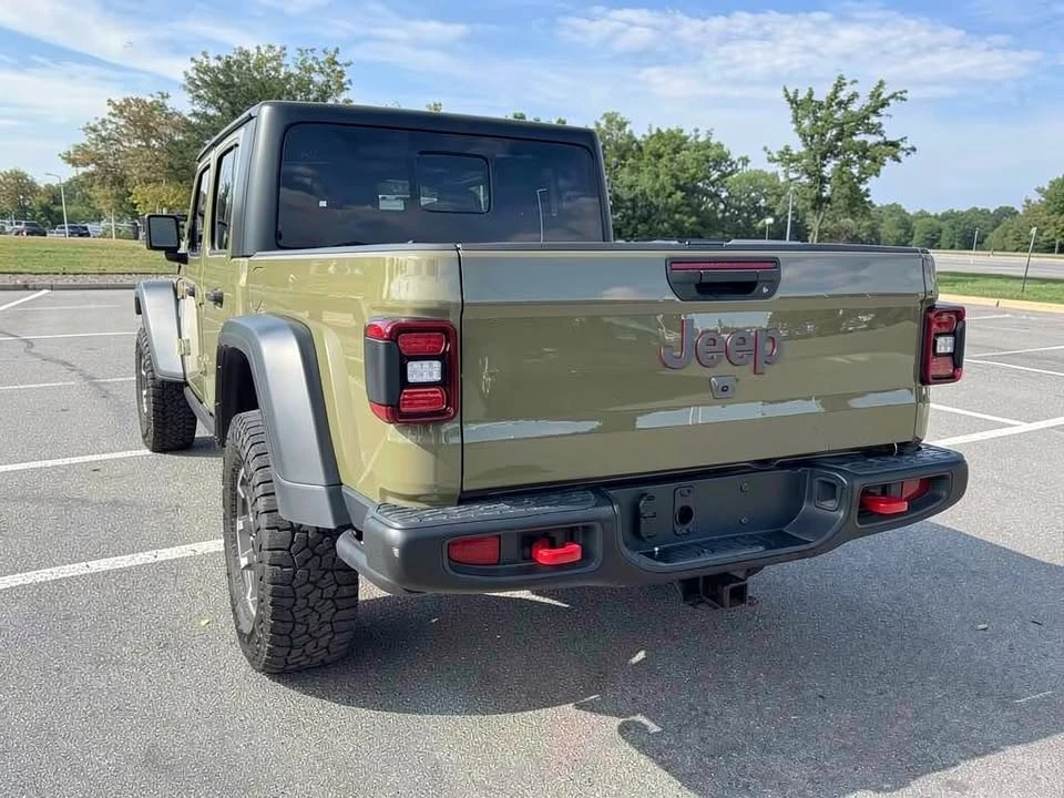 2026 Jeep JT Gladiator - Image 5 of 20