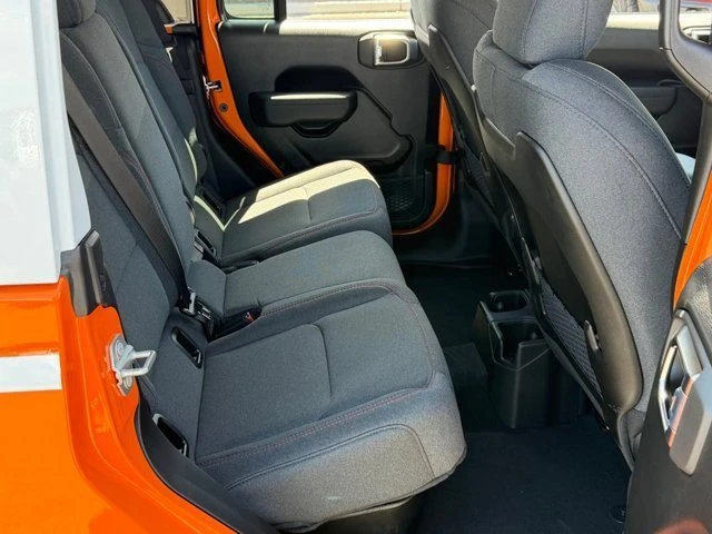 2026 Jeep JT Gladiator - Image 17 of 20