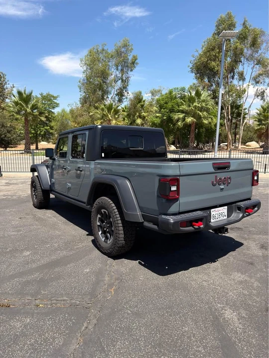 2026 Jeep JT Gladiator - Image 3 of 10