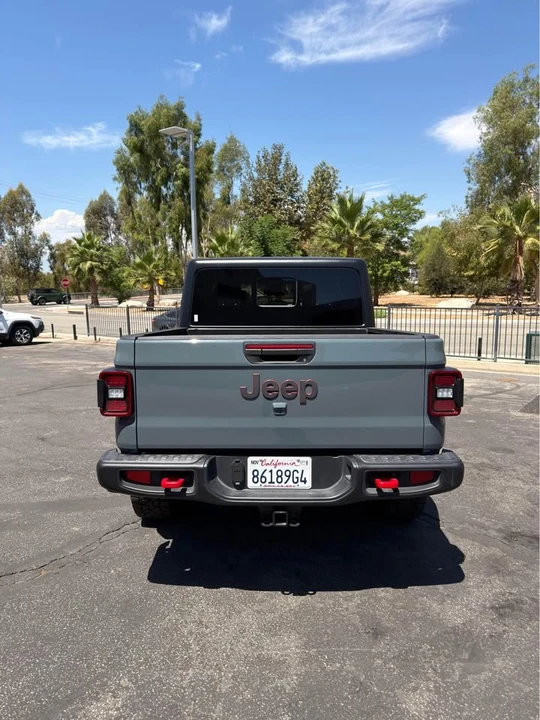 2026 Jeep JT Gladiator - Image 4 of 10