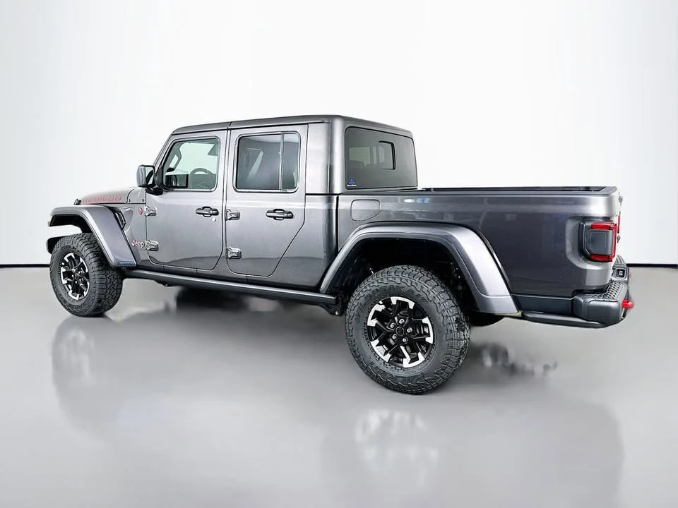 2026 Jeep JT Gladiator - Image 10 of 20