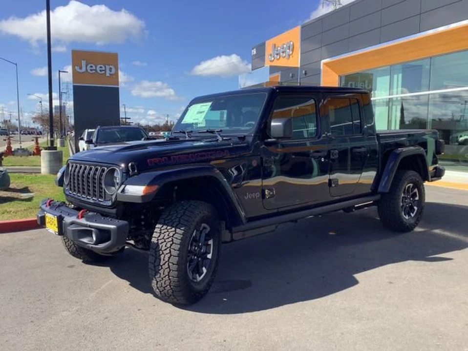 2026 Jeep JT Gladiator - Image 2 of 9