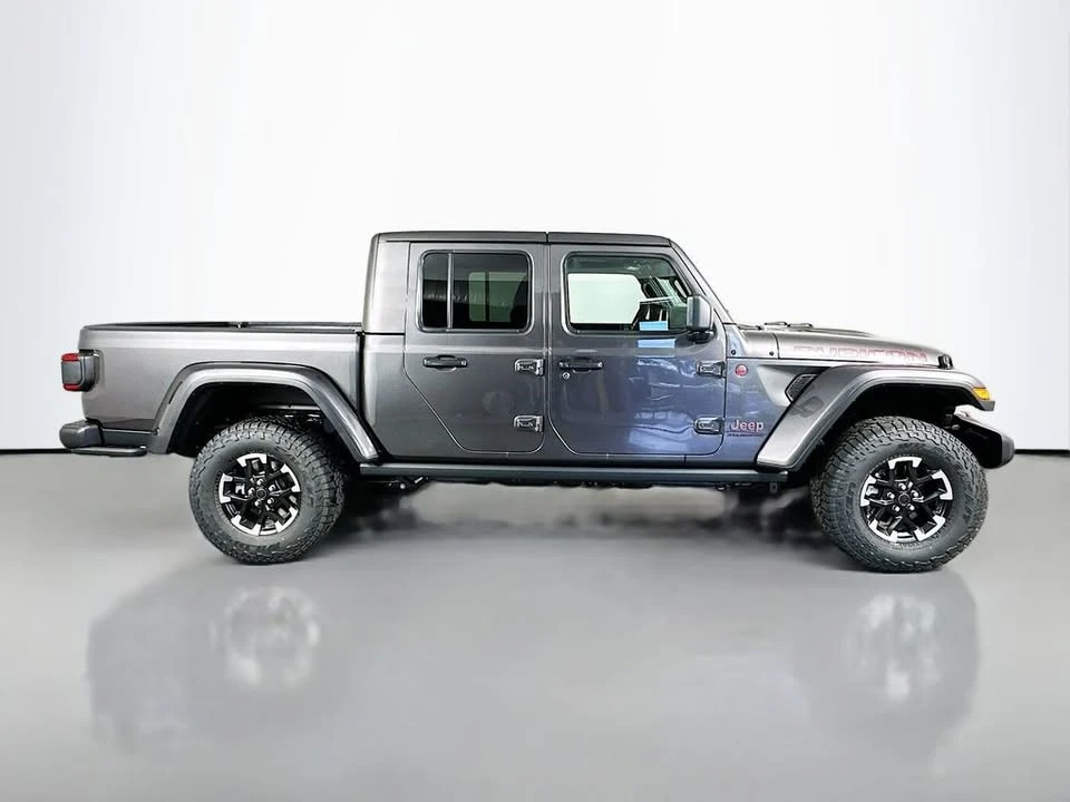 2026 Jeep JT Gladiator - Image 8 of 20