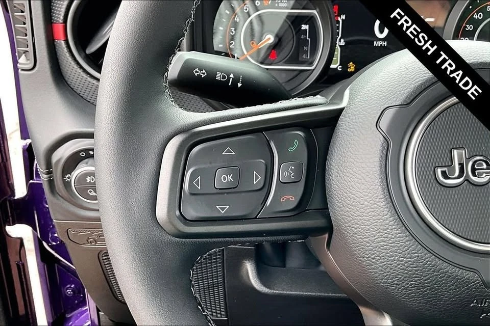 2026 Jeep JT Gladiator - Image 13 of 20