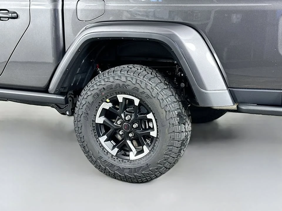 2026 Jeep JT Gladiator - Image 12 of 20