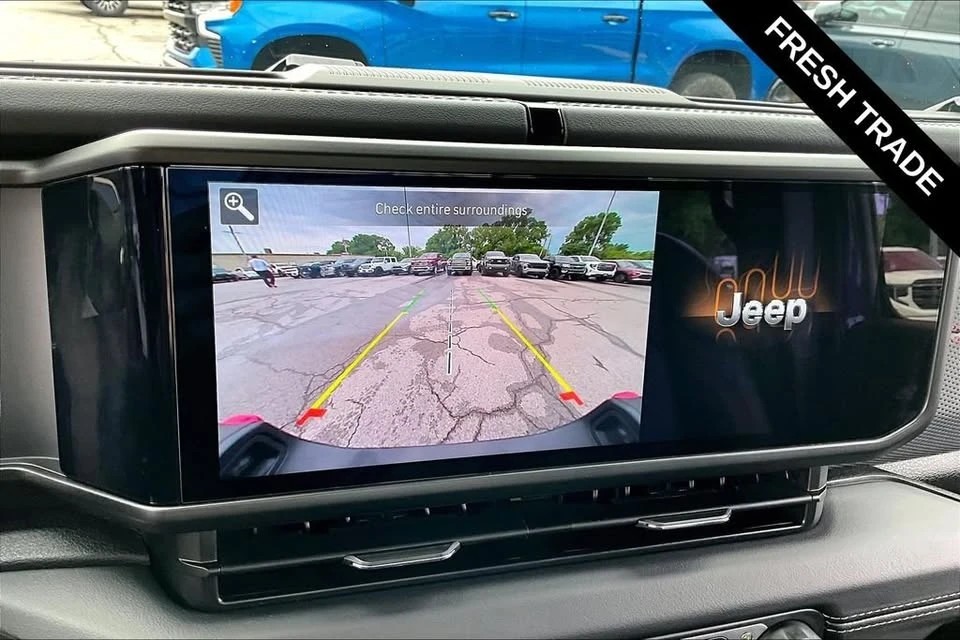 2026 Jeep JT Gladiator - Image 10 of 20