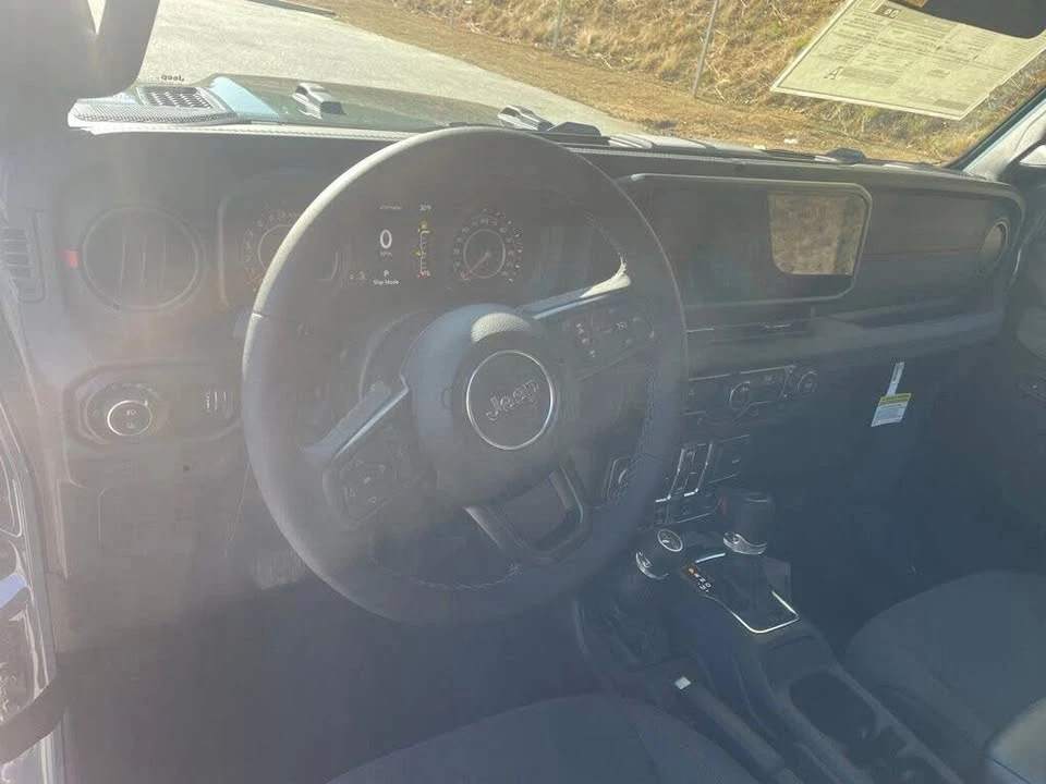 2026 Jeep JT Gladiator - Image 11 of 20