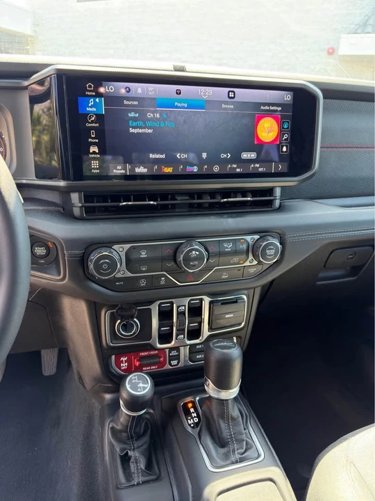 2026 Jeep JT Gladiator - Image 6 of 10