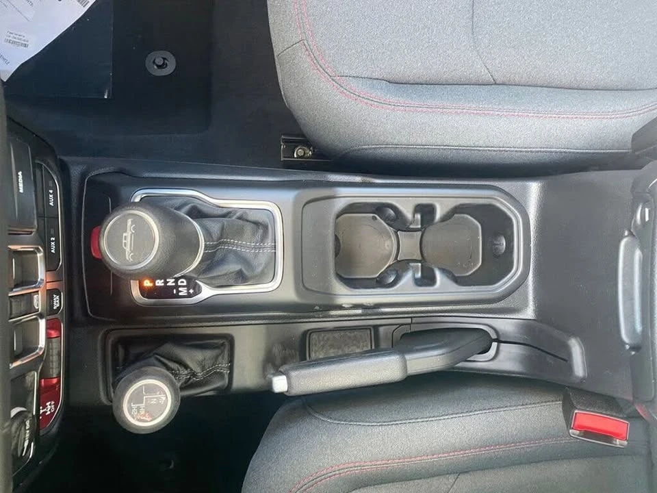 2026 Jeep JT Gladiator - Image 17 of 20