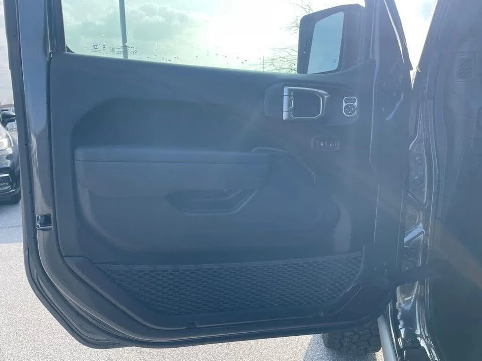 2026 Jeep JT Gladiator - Image 10 of 20