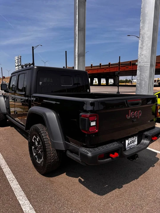 2026 Jeep JT Gladiator - Image 5 of 5