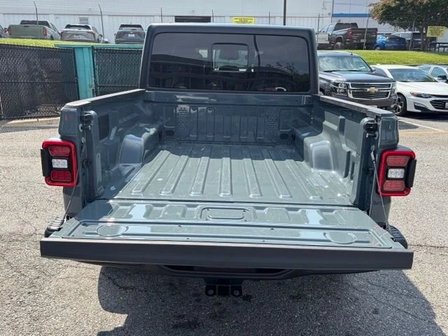 2026 Jeep JT Gladiator - Image 12 of 19