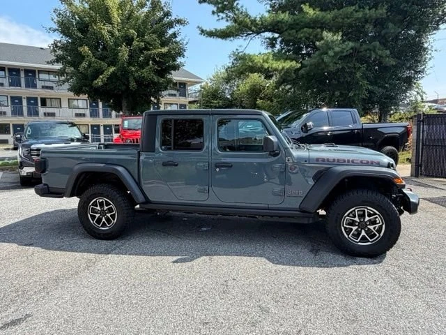 2026 Jeep JT Gladiator - Image 16 of 19