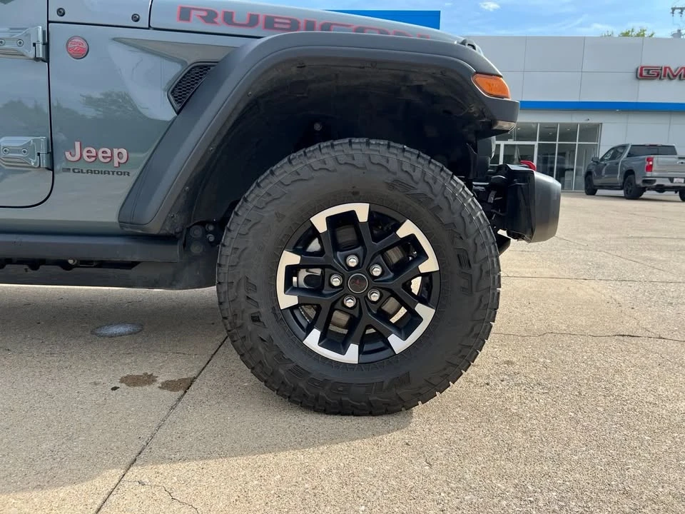 2026 Jeep JT Gladiator - Image 9 of 20