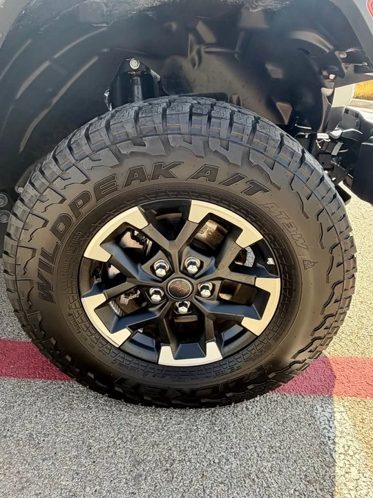 2026 Jeep JT Gladiator - Image 3 of 9