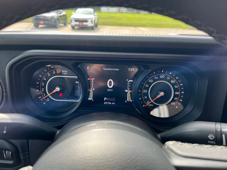2026 Jeep JT Gladiator - Image 15 of 20