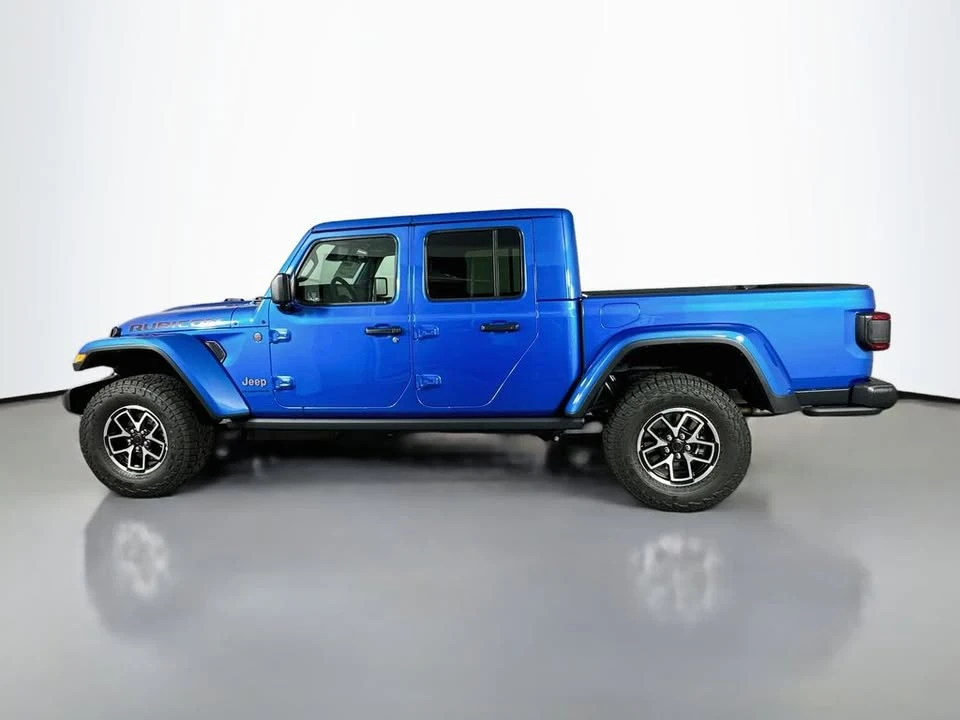 2026 Jeep JT Gladiator - Image 10 of 20