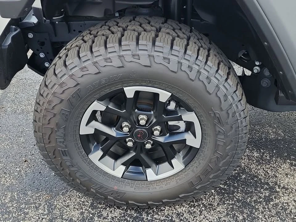 2026 Jeep JT Gladiator - Image 9 of 20